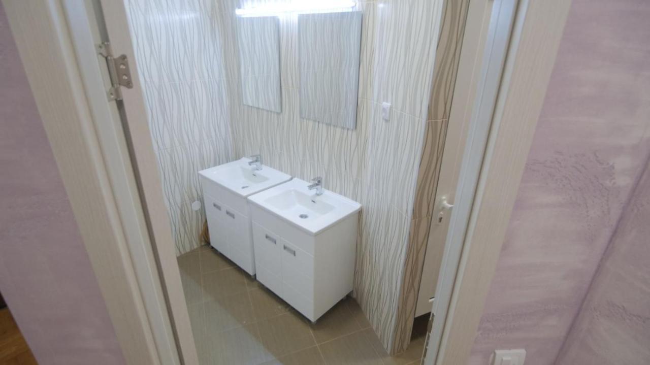 Stella Di Notte Vip Hostel เบลเกรด ภายนอก รูปภาพ