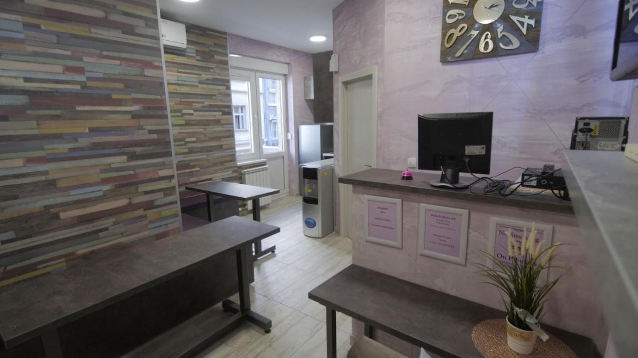 Stella Di Notte Vip Hostel เบลเกรด ภายนอก รูปภาพ