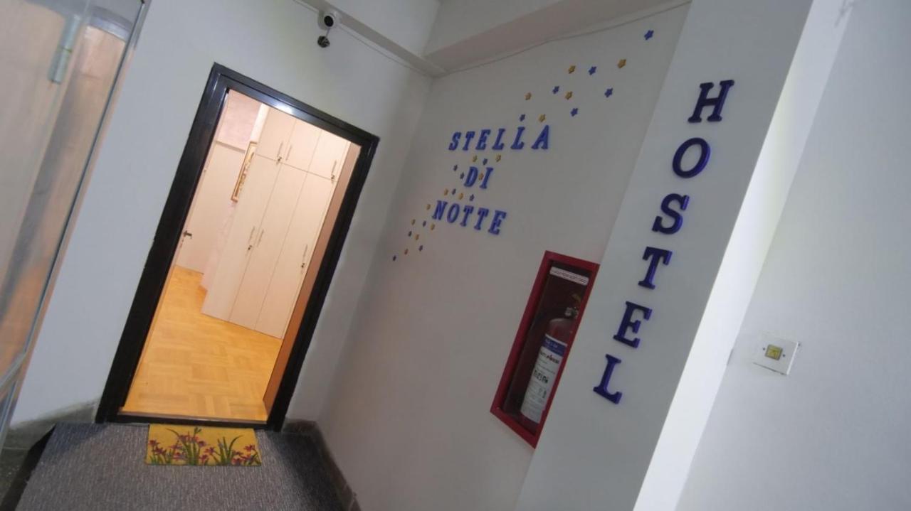 Stella Di Notte Vip Hostel เบลเกรด ภายนอก รูปภาพ