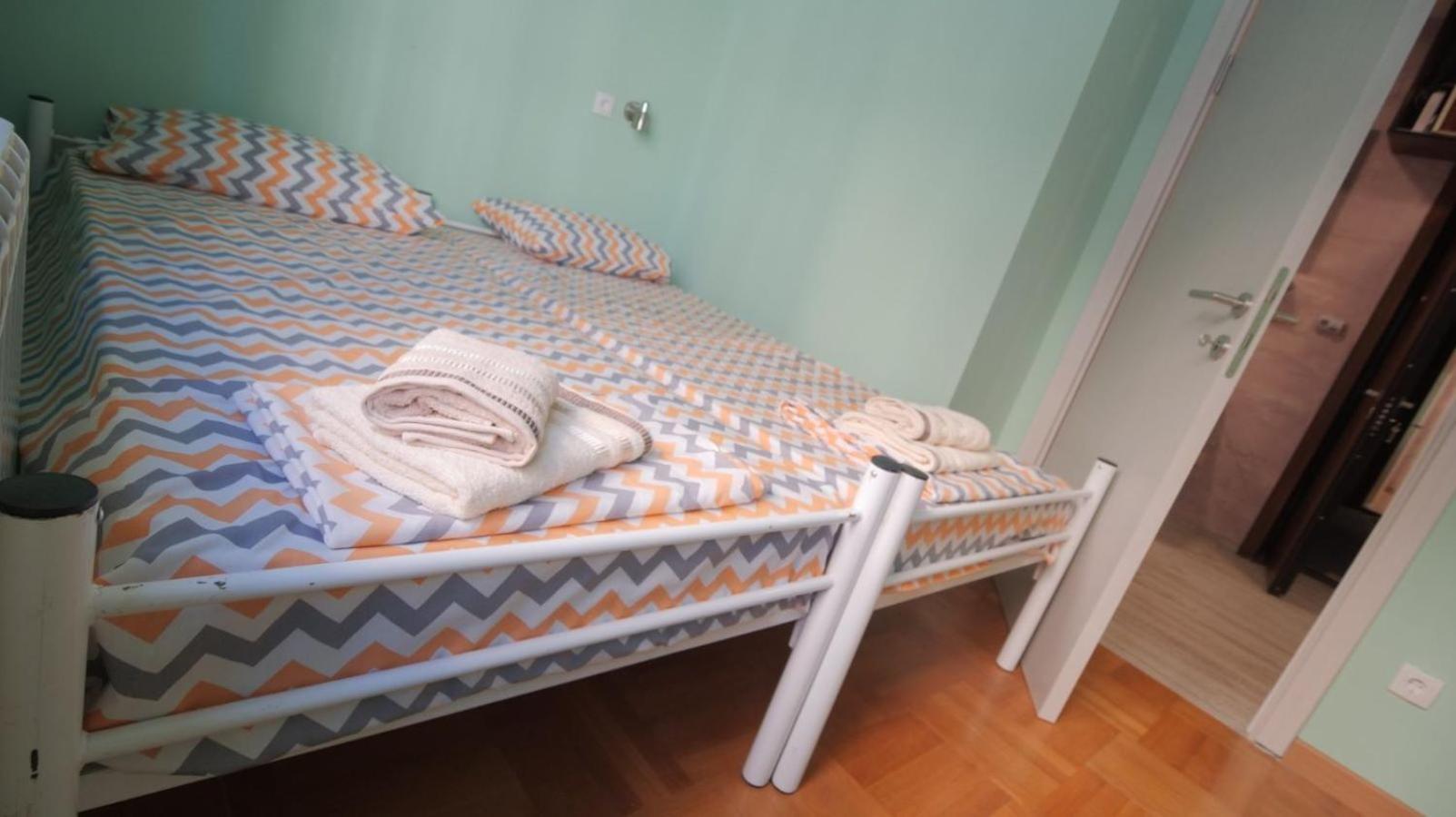 Stella Di Notte Vip Hostel เบลเกรด ภายนอก รูปภาพ