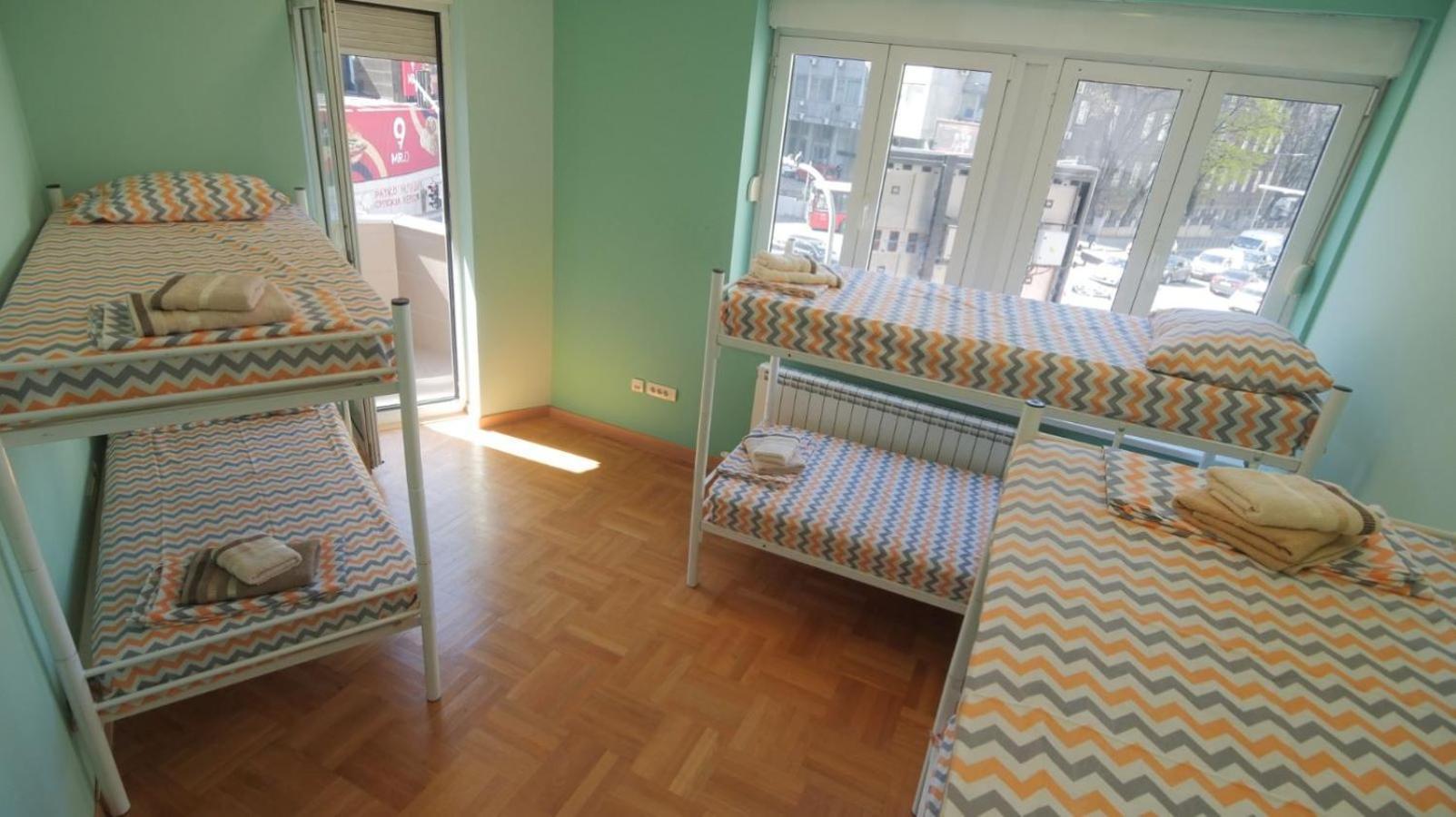 Stella Di Notte Vip Hostel เบลเกรด ภายนอก รูปภาพ